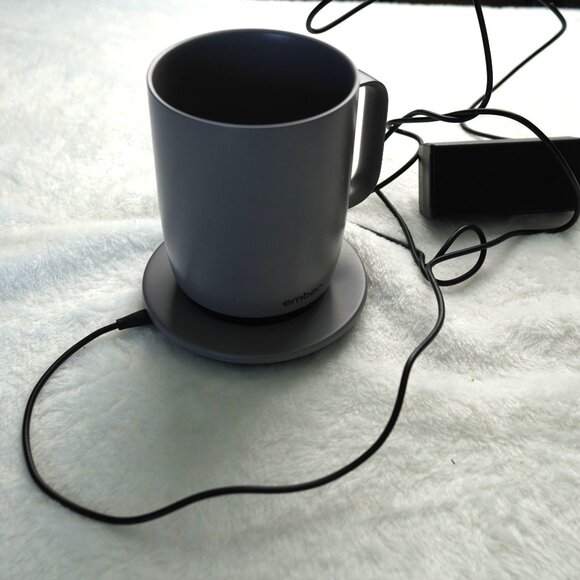 Ember Smart Mug 14‎ oz Matte Gray Temperature Control with Charger & Adapter - Picture 1 of 9